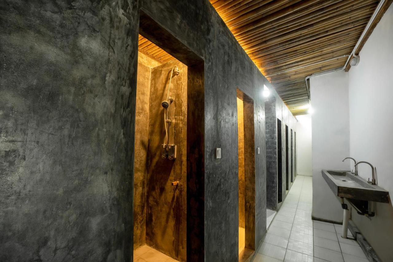 Waiwas Hostel Kuta  Extérieur photo